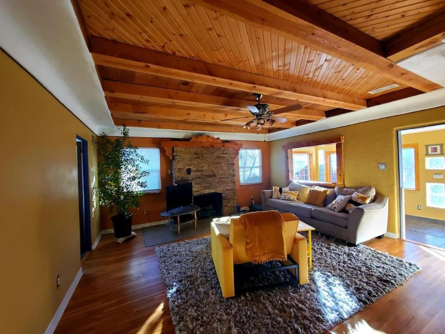 Lovely 2Br Pet Friendly Home In Heart Of Nob Hill Αλμπουκέρκι Εξωτερικό φωτογραφία
